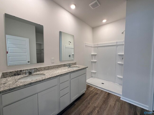 Building Photo - 1263 Eidson St