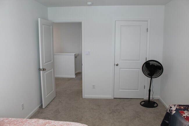 Building Photo - "Coming Soon" Beautiful 5 BR in Danville!