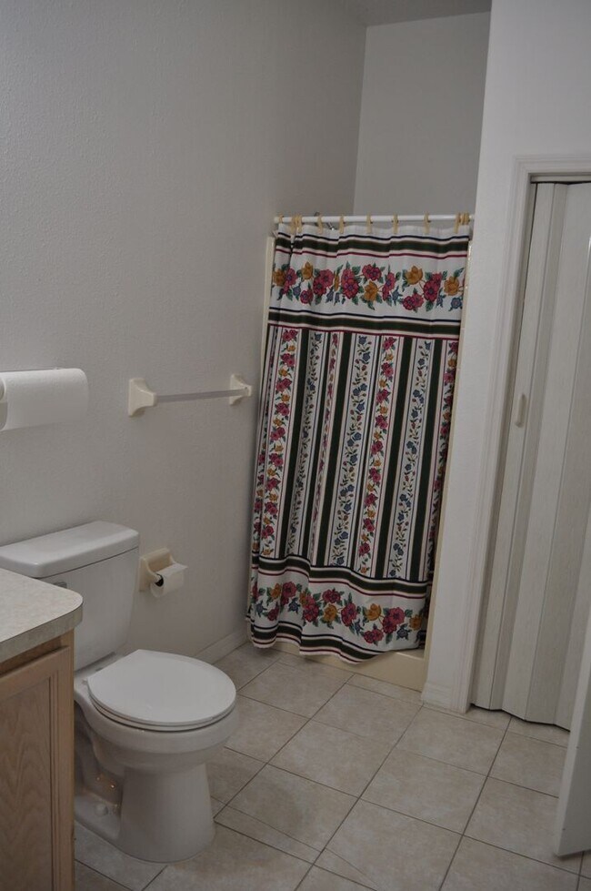 Building Photo - Lovely home in Pine Lakes