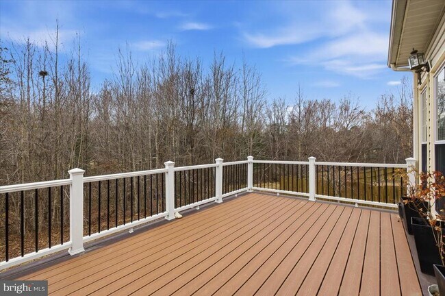 Building Photo - 6914 S Dewey Ct