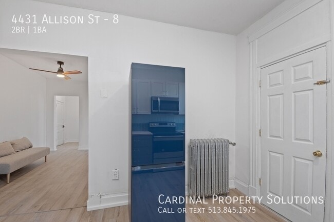 Building Photo - Charming & Modern 2-Bedroom Apartment | Av...