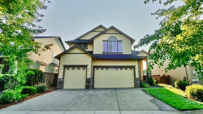 Building Photo - **$1000 OFF FIRST FULL MONTHS RENT**  Gorg...