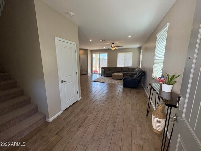Building Photo - 17441 W Paraiso Ln