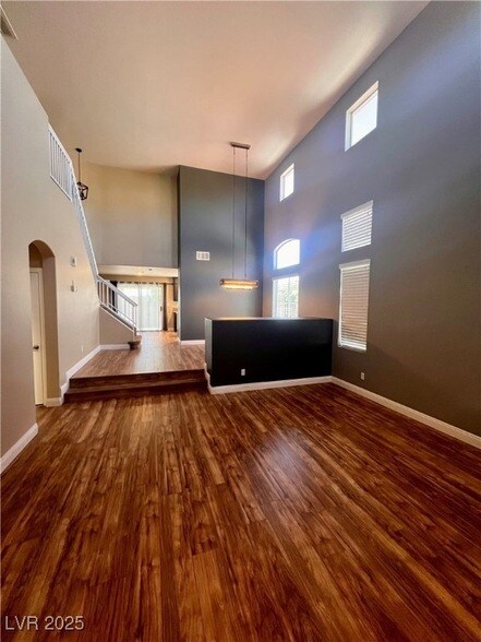 Building Photo - 10007 Candle Canyon Ct