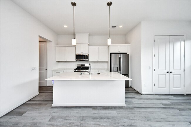 Building Photo - 1524 Ojeman Rd