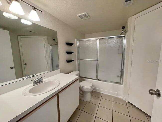 Building Photo - 2212 Grand Cayman Ct