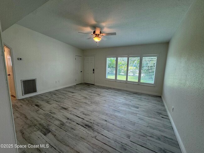 Building Photo - 901 S Orlando Ave