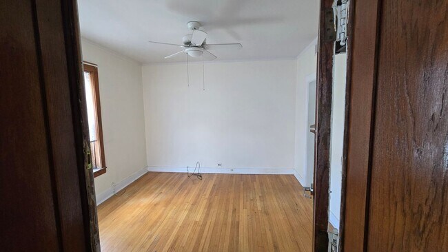Building Photo - 4107 N Bernard St