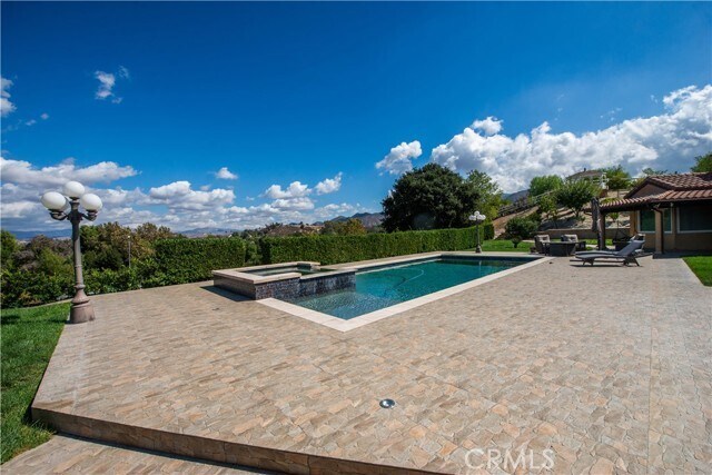 Building Photo - 27048 Triumph Ave