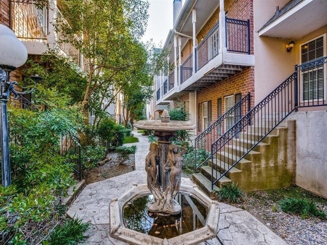 Building Photo - 5707 Lewis St