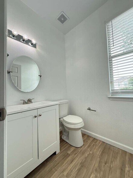 Building Photo - 13313 Bristow Dawn