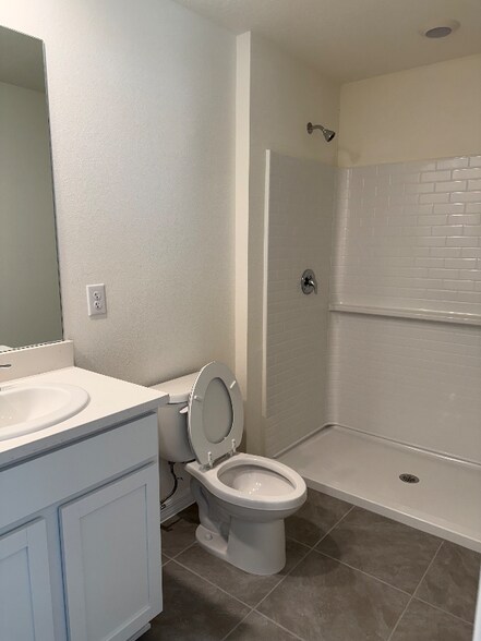 Building Photo - 6595 SW 81st Lp