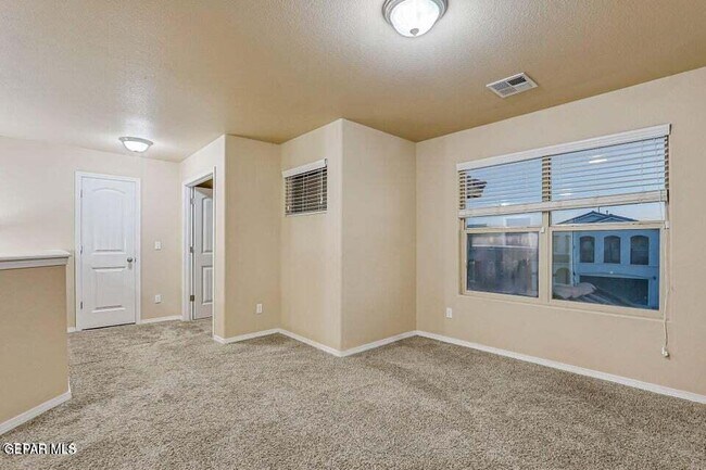 Building Photo - 12445 Chamberlain Dr