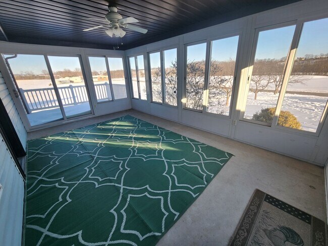 Building Photo - Wonderful County Home