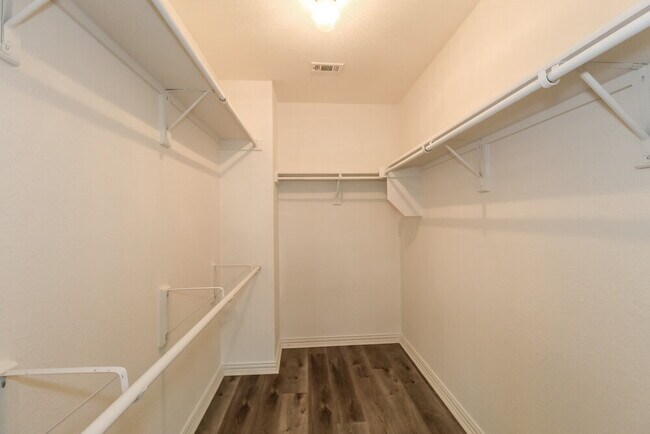 Building Photo - 1509 Nighthawk Dr