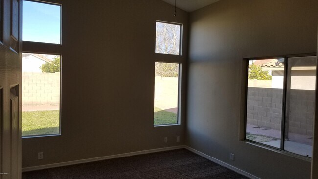 Building Photo - 12214 N 41st Dr