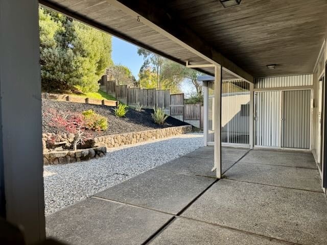 Building Photo - 525 Comstock Dr