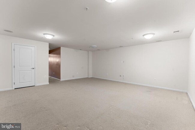Building Photo - 3218 Vogel Rd