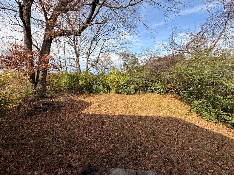 Building Photo - 4114 Hunting Dr