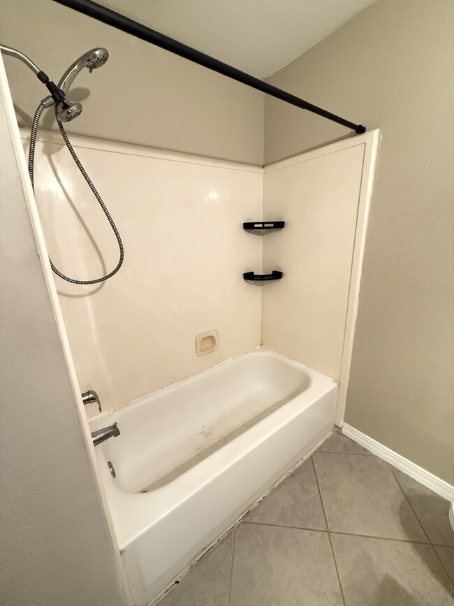 Building Photo - 1625 Martin Bluff Rd