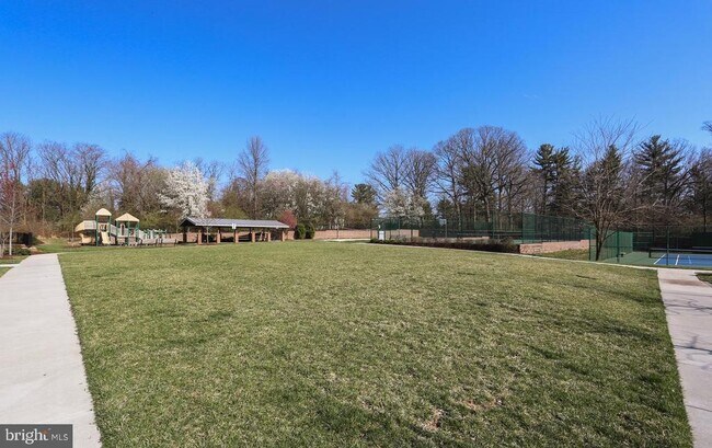 Building Photo - 304 Orchard Ridge Dr