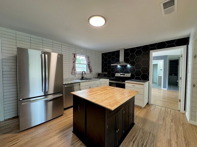 Building Photo - Available Now!