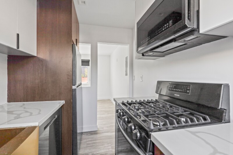 Building Photo - 2814 Sichel St