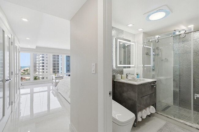 Building Photo - 4100 Galt Ocean Dr