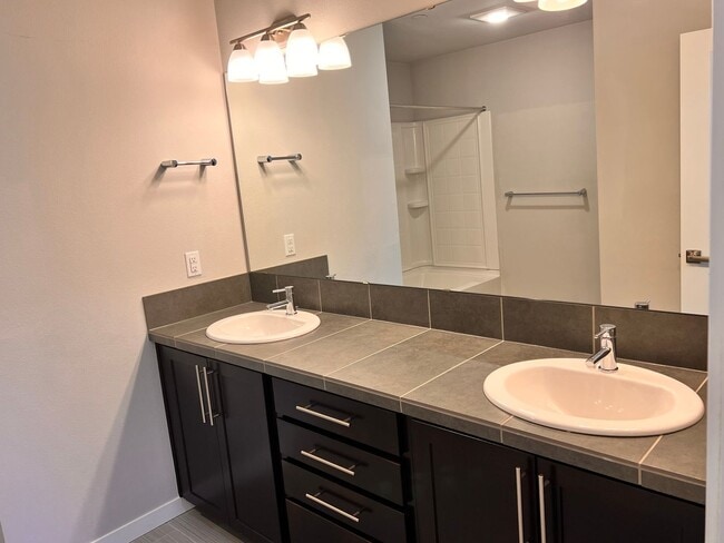 Building Photo - 3Bd/3Ba Lynnwood Townhouse