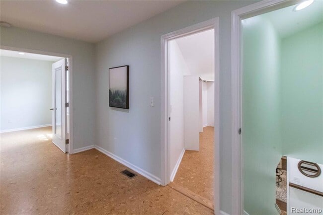 Building Photo - 1834 Fairview St