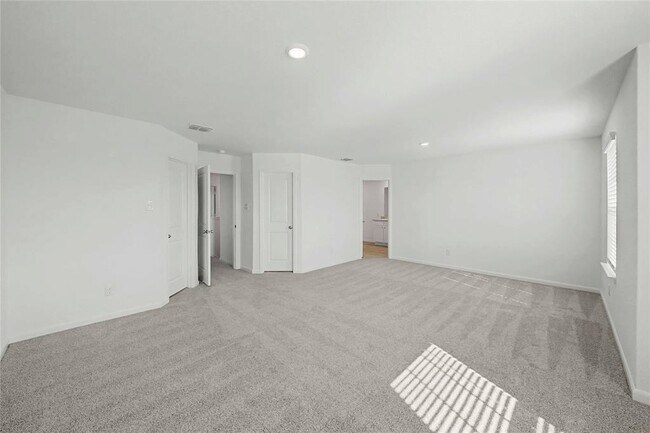 Building Photo - 253 Fairlawn Wy