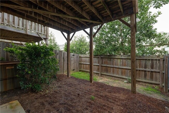 Building Photo - 915 Society Cir