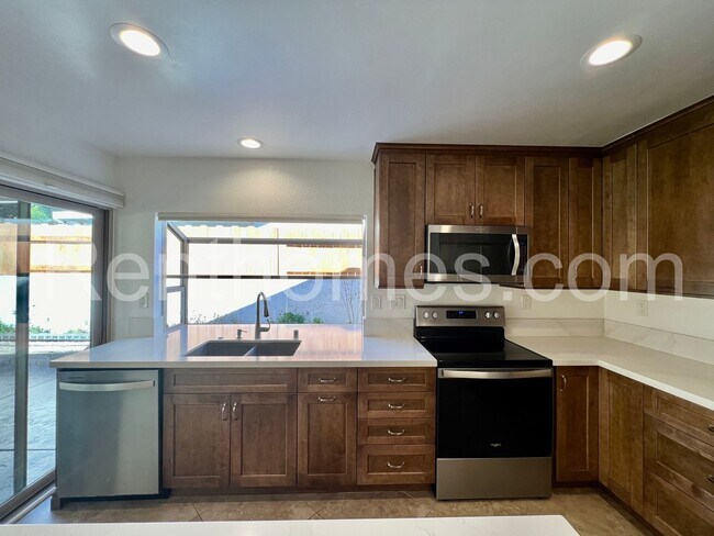 Building Photo - 11330 Surco Dr