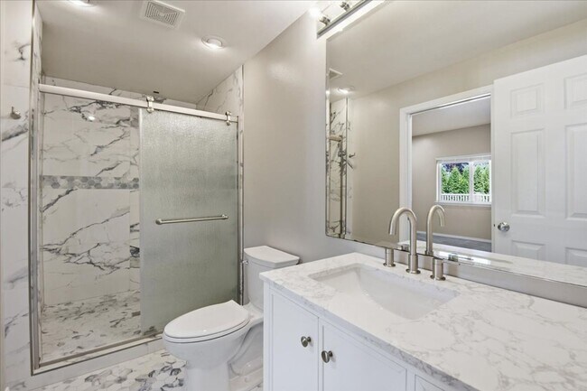 Building Photo - 5Bd/4Ba Marysville Home