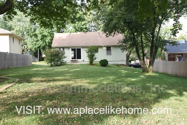 Building Photo - 14121 S Cottonwood Dr