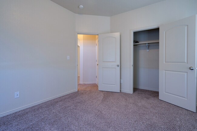 Building Photo - Spacious 3 Bedroom Corner Lot Home Near So...