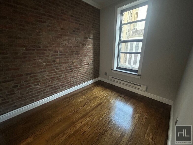 Building Photo - East 18th Street