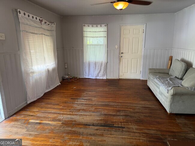 Building Photo - 41 Hollis Heights