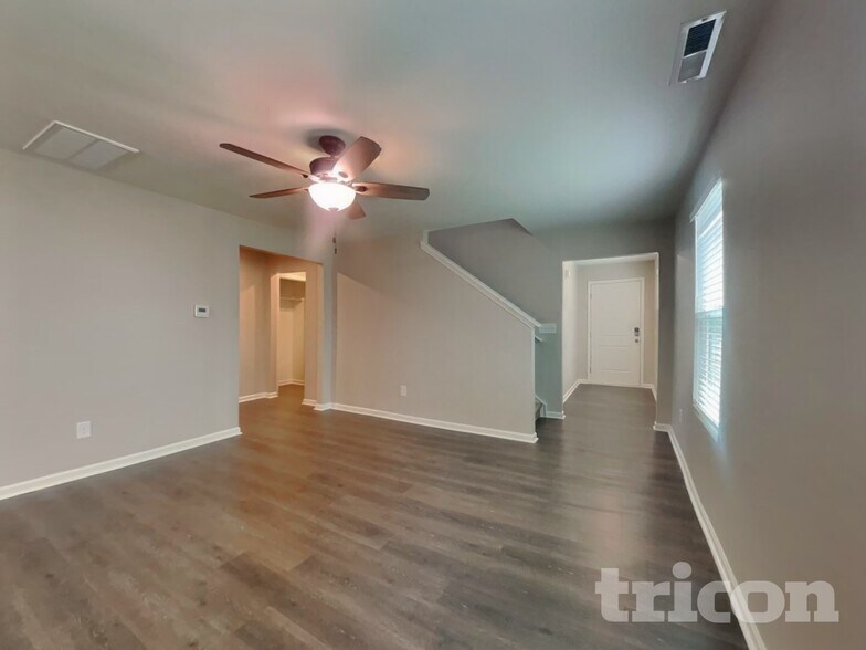 Building Photo - 1037 Bitting Hall Cir