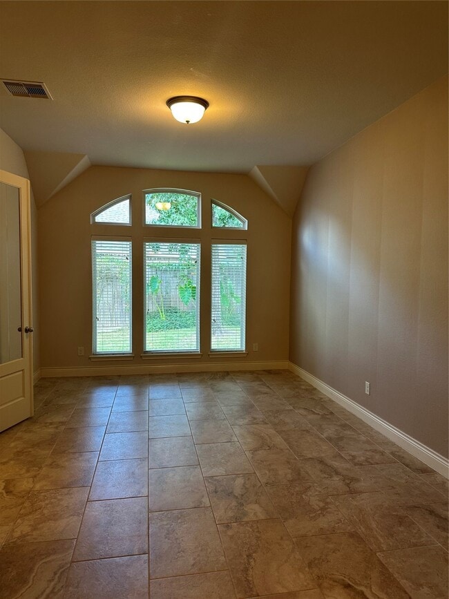 Building Photo - 23335 Robinson Pond Dr