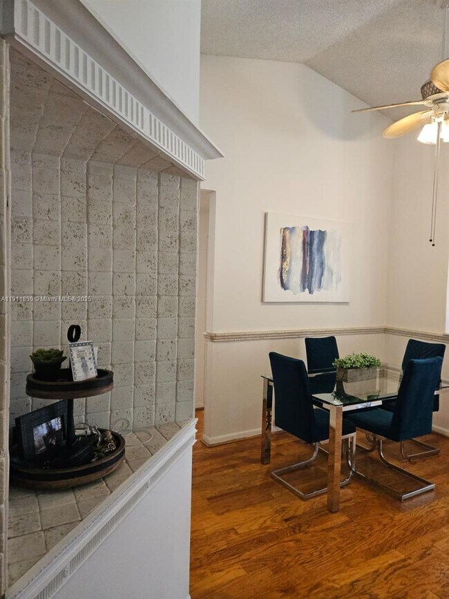 Building Photo - 900 Savannah Falls Dr