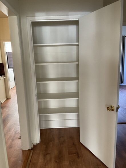 Building Photo - 438 Perkins St