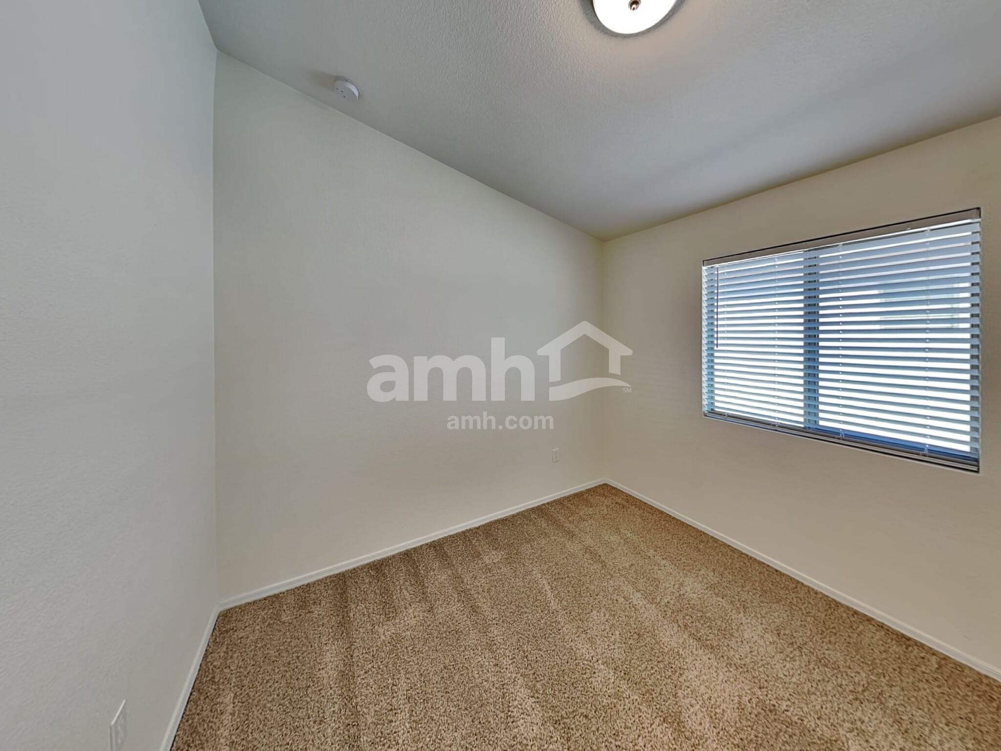 Building Photo - 7856 S Splinter Way