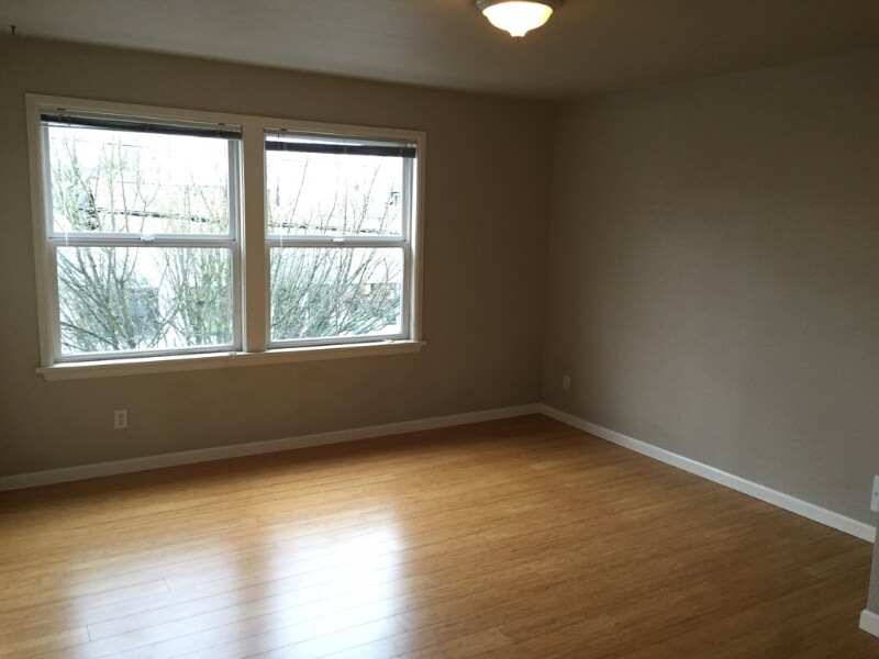 Building Photo - 6410 Phinney Ave N
