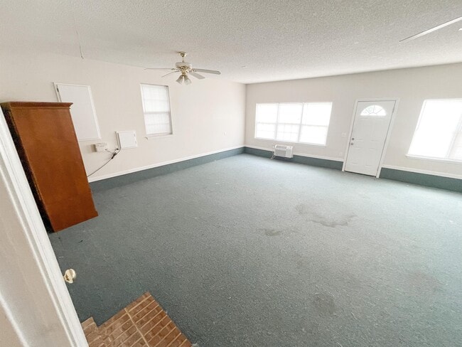 Building Photo - 310 N Cromley Rd