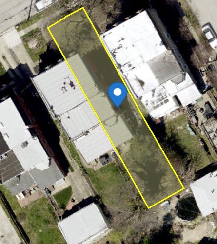 Building Photo - 160 Sumac St