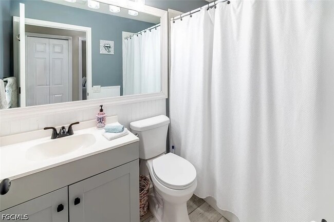 Building Photo - 23084 Lone Oak Dr