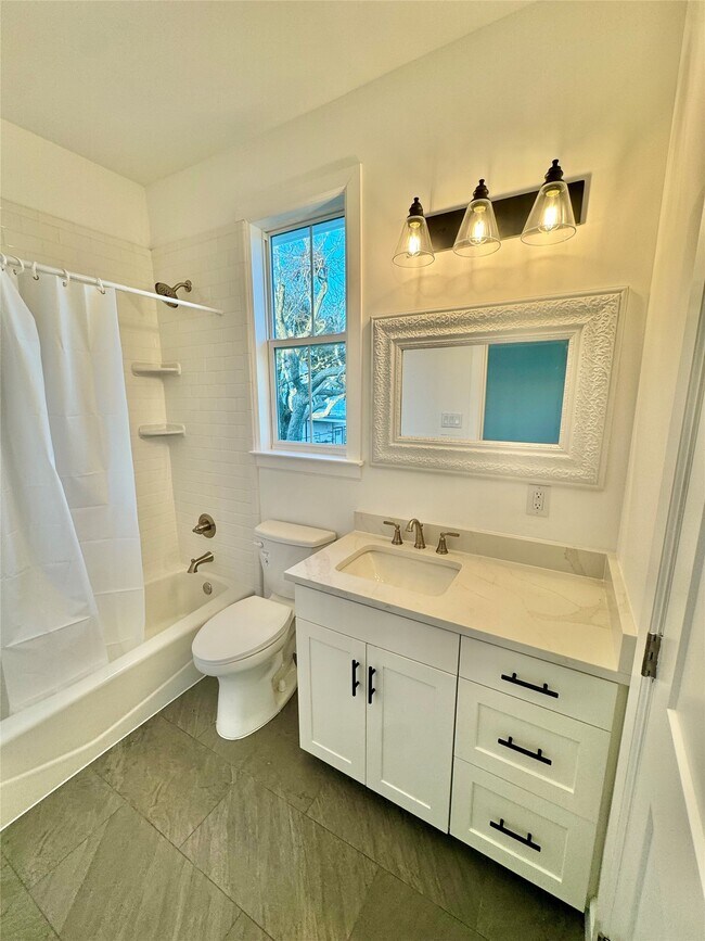 Building Photo - 2119 Avenue O 1/2