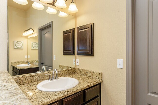 Building Photo - 7921 Pavo Real St