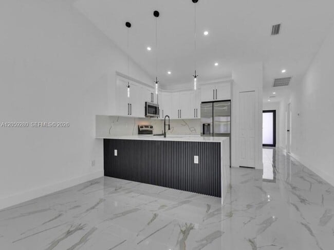 Building Photo - 4745 13th St SW